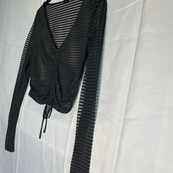 Striped Long Sleeve Crop Top - Picture 11 of 12